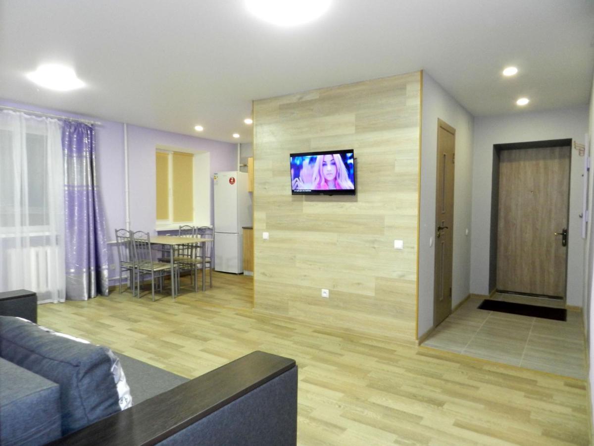 3-Room Apartment Near Inturist On Sobornyi Avenue 156, By Grandhome Zaporizhia Εξωτερικό φωτογραφία