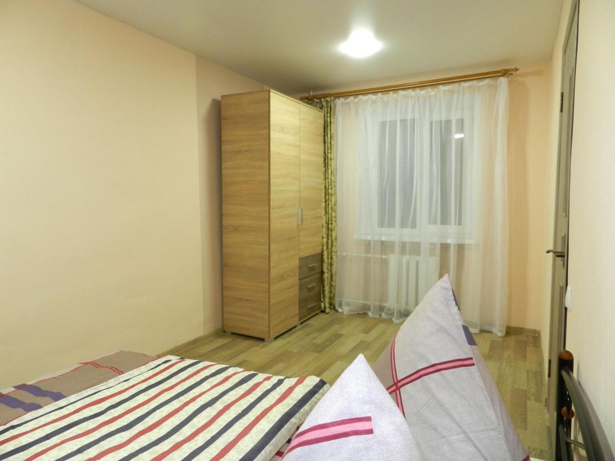3-Room Apartment Near Inturist On Sobornyi Avenue 156, By Grandhome Zaporizhia Εξωτερικό φωτογραφία